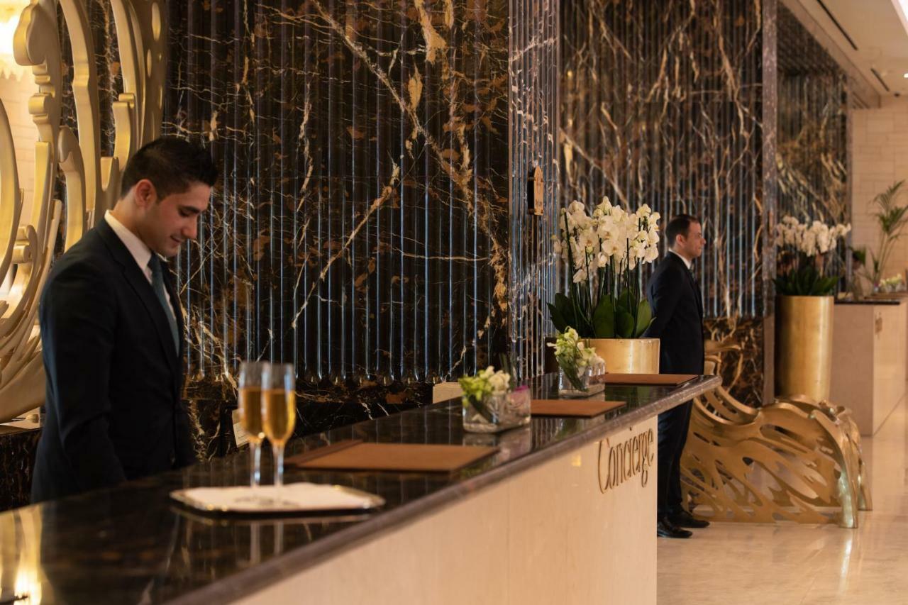 Jumeirah Messilah Beach Kuwait Kuwait City Eksteriør billede Concierge at the Four Seasons Hotel, London