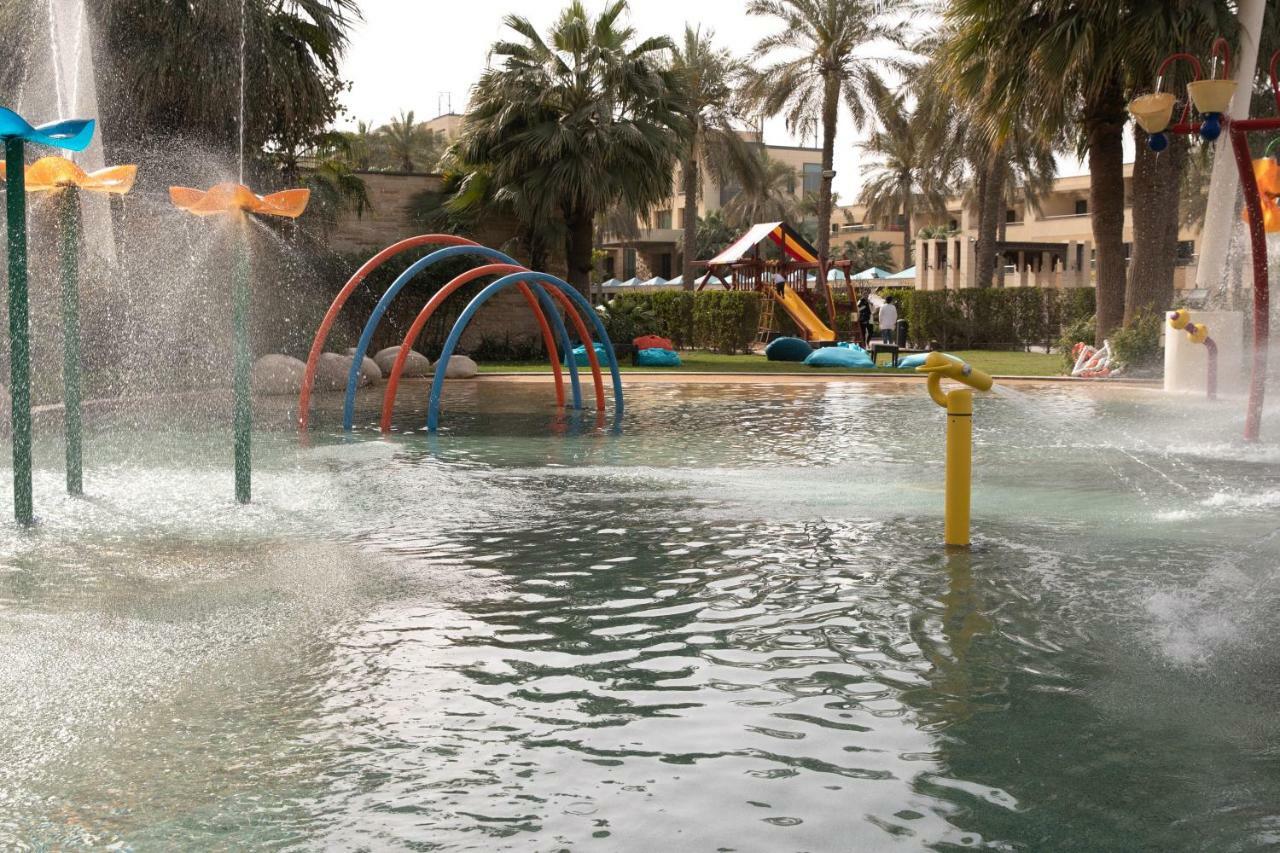 Jumeirah Messilah Beach Kuwait Kuwait City Eksteriør billede Splash the Sun Water Park